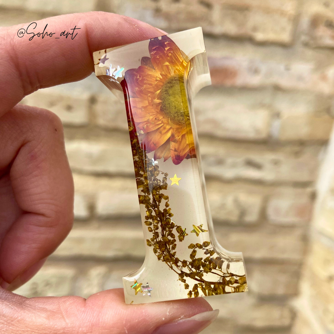2 LETRAS MEDIANAS - Flores🌼
