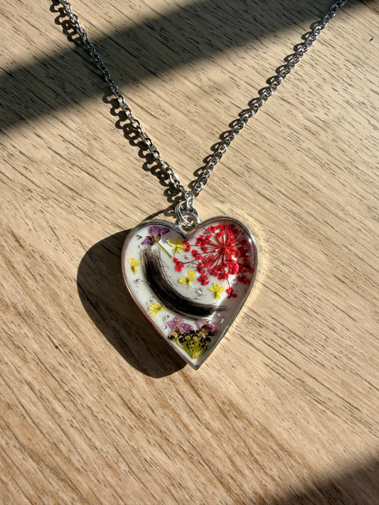 COLLAR CORAZÓN METÁLICO